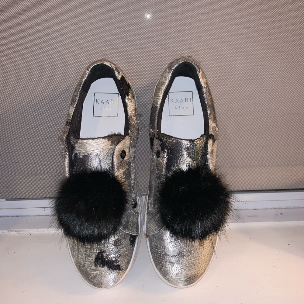 Pom Pom shoes